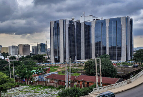 Nigeria’s business activity expands as household confidence weakens